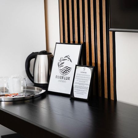 Mini Hotel Riverlux Apartments 바치카 팔란카 외부 사진