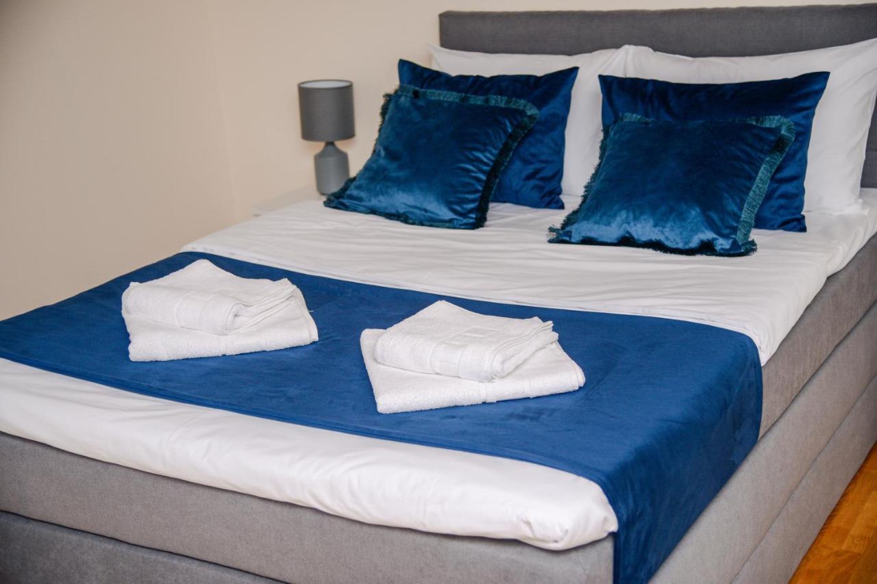 Mini Hotel Riverlux Apartments 바치카 팔란카 외부 사진