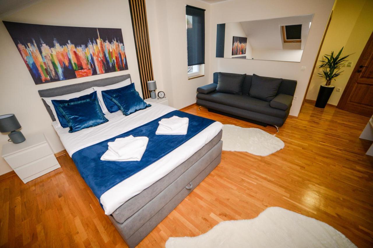 Mini Hotel Riverlux Apartments 바치카 팔란카 외부 사진
