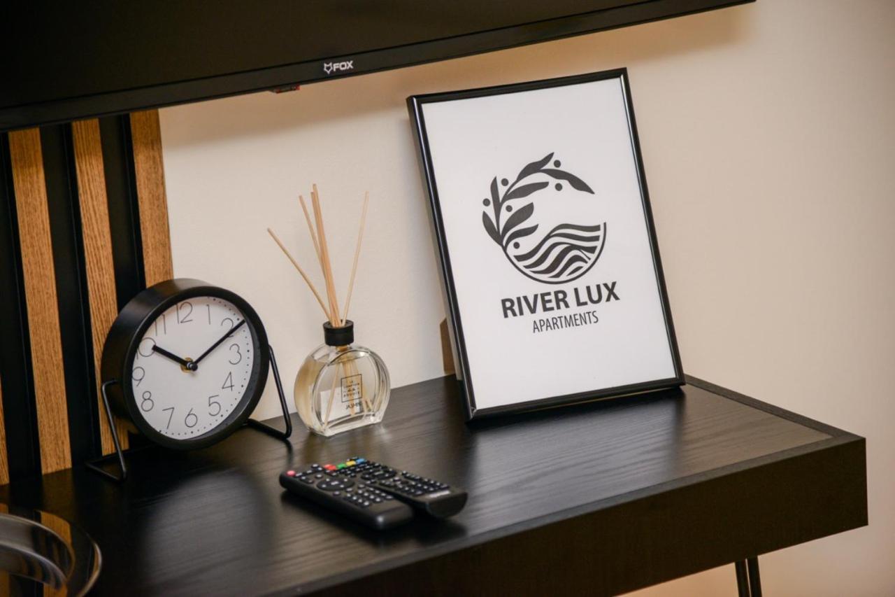 Mini Hotel Riverlux Apartments 바치카 팔란카 외부 사진