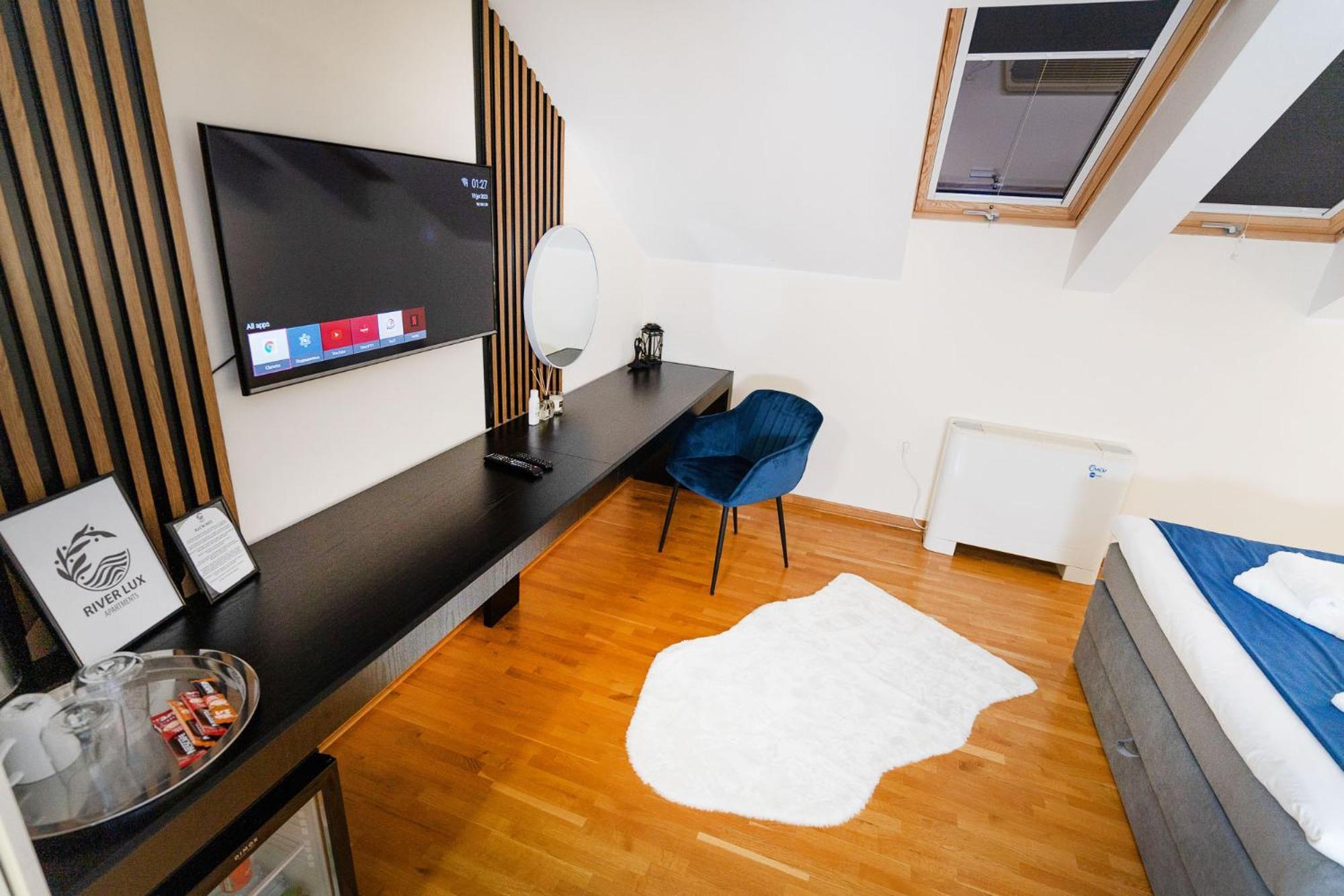 Mini Hotel Riverlux Apartments 바치카 팔란카 외부 사진