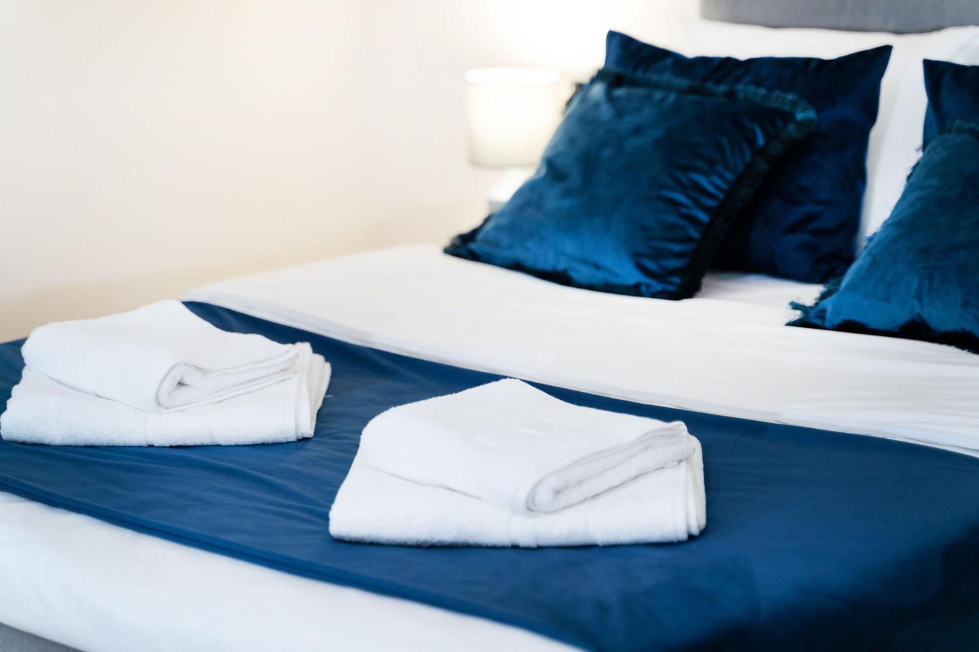 Mini Hotel Riverlux Apartments 바치카 팔란카 외부 사진