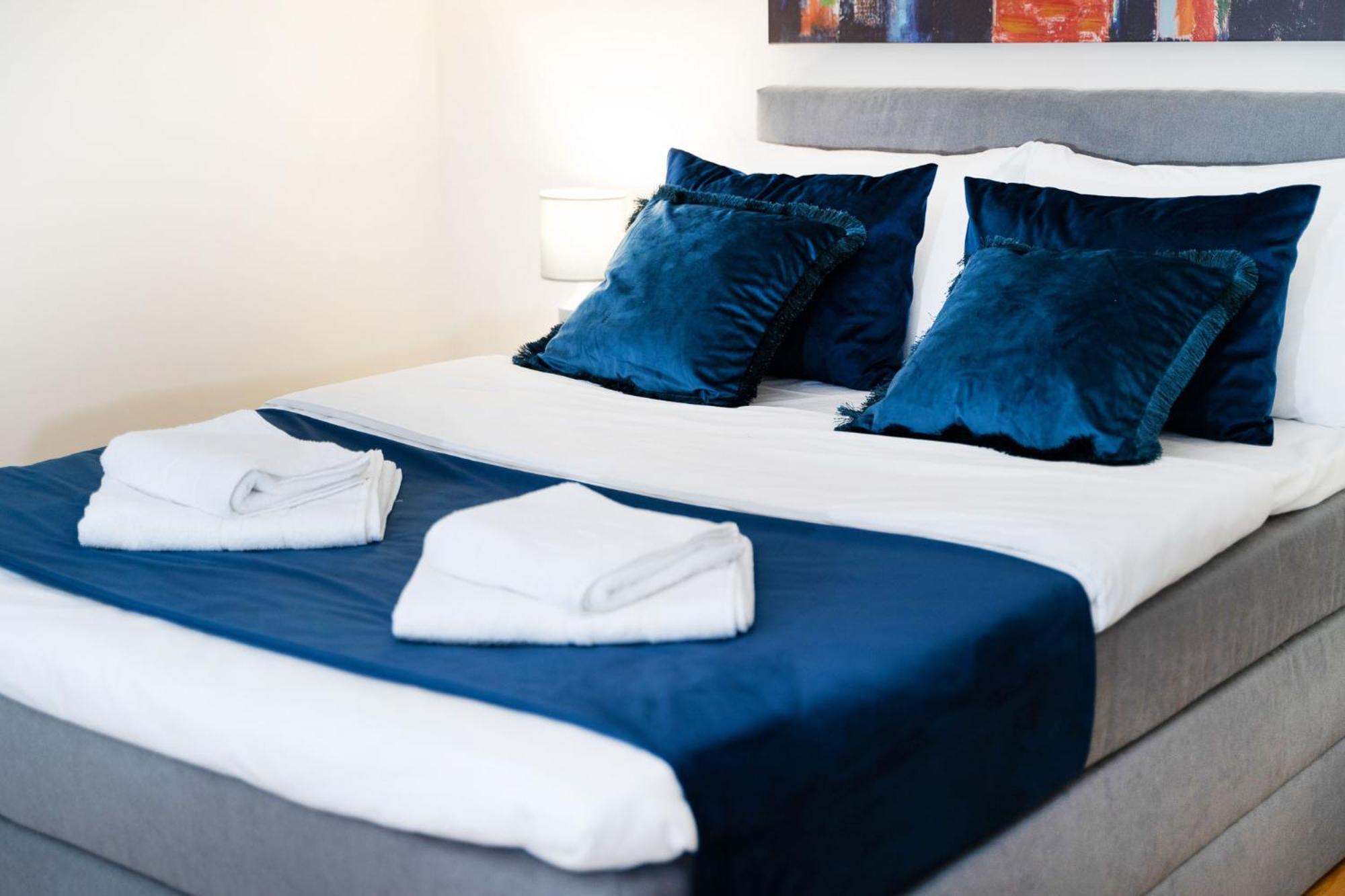 Mini Hotel Riverlux Apartments 바치카 팔란카 외부 사진