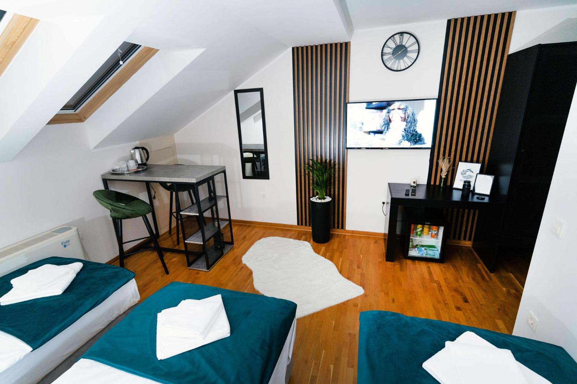 Mini Hotel Riverlux Apartments 바치카 팔란카 외부 사진